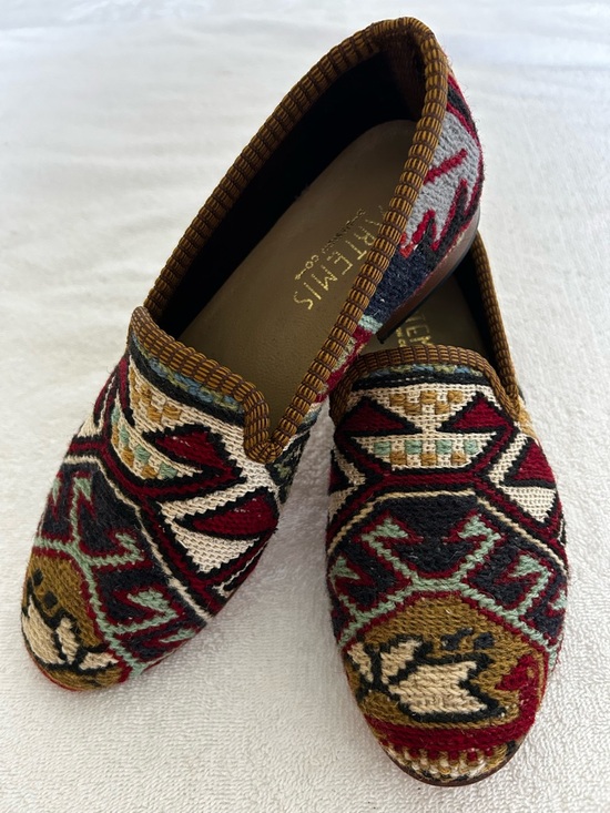Artemis Design Co. Shoes - Embroidered Artemis Kilim Loafers in Red, Black & Tan